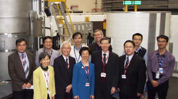 Professor Wen Hsien Li and delegates from the National Central University including researchers from the Bragg Institute general image for article pages